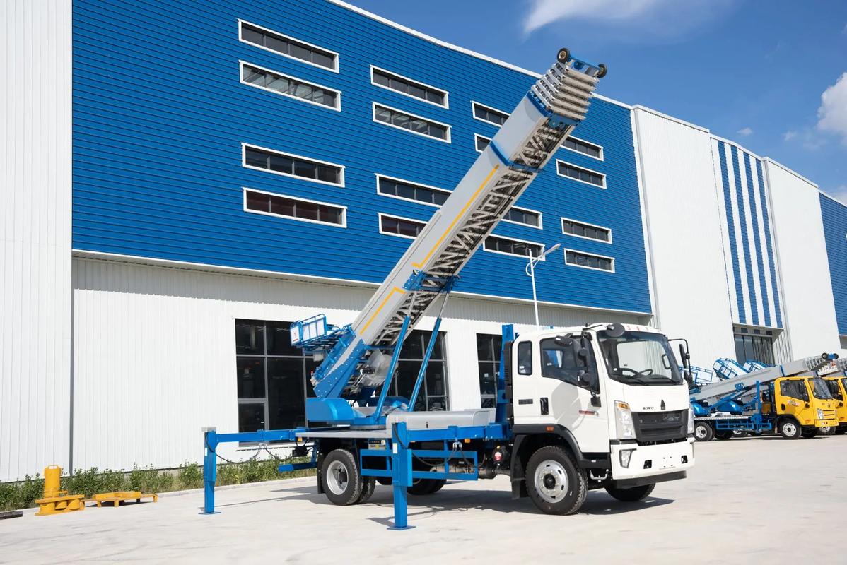 通山小型云梯车上料车租赁多少钱