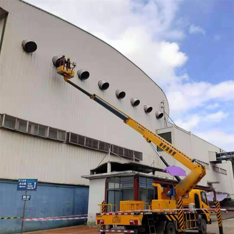 通山高空作业车出租服务：专业广告牌安装解决方案