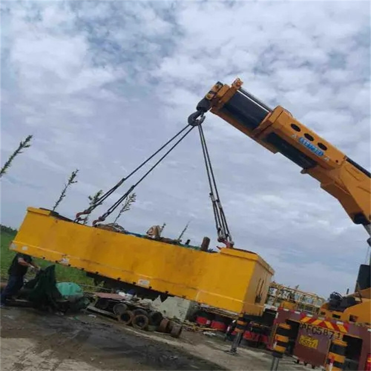 通山随车吊吊集装箱怎么吊